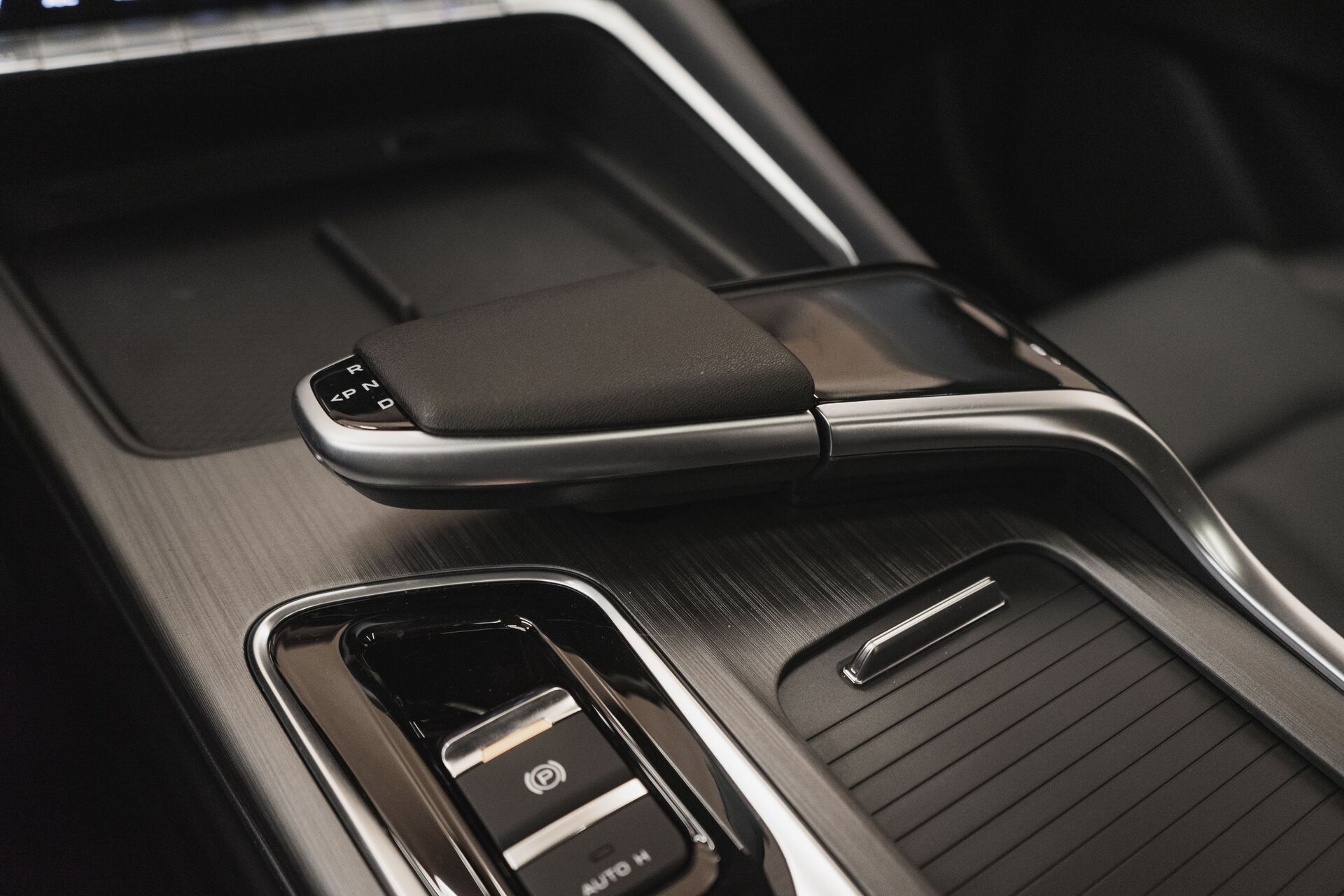 Легковой автотранспорт - CHANGAN UNI-T 1.5 AMT (167 л.с.)