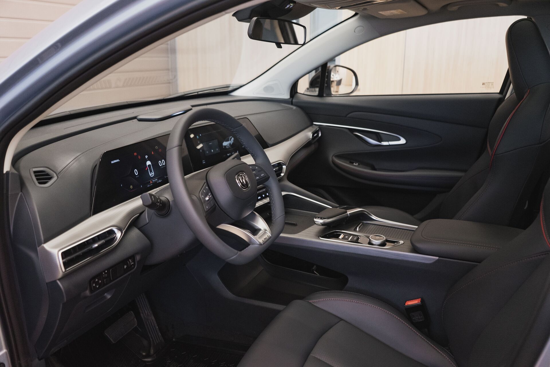 Легковой автотранспорт - CHANGAN UNI-T 1.5 AMT (167 л.с.)