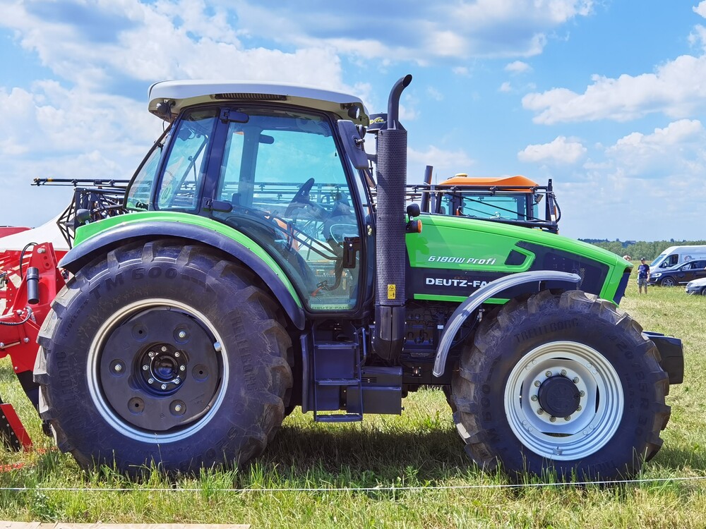 Колесные тракторы - DEUTZ-FAHR 6180 W Profi