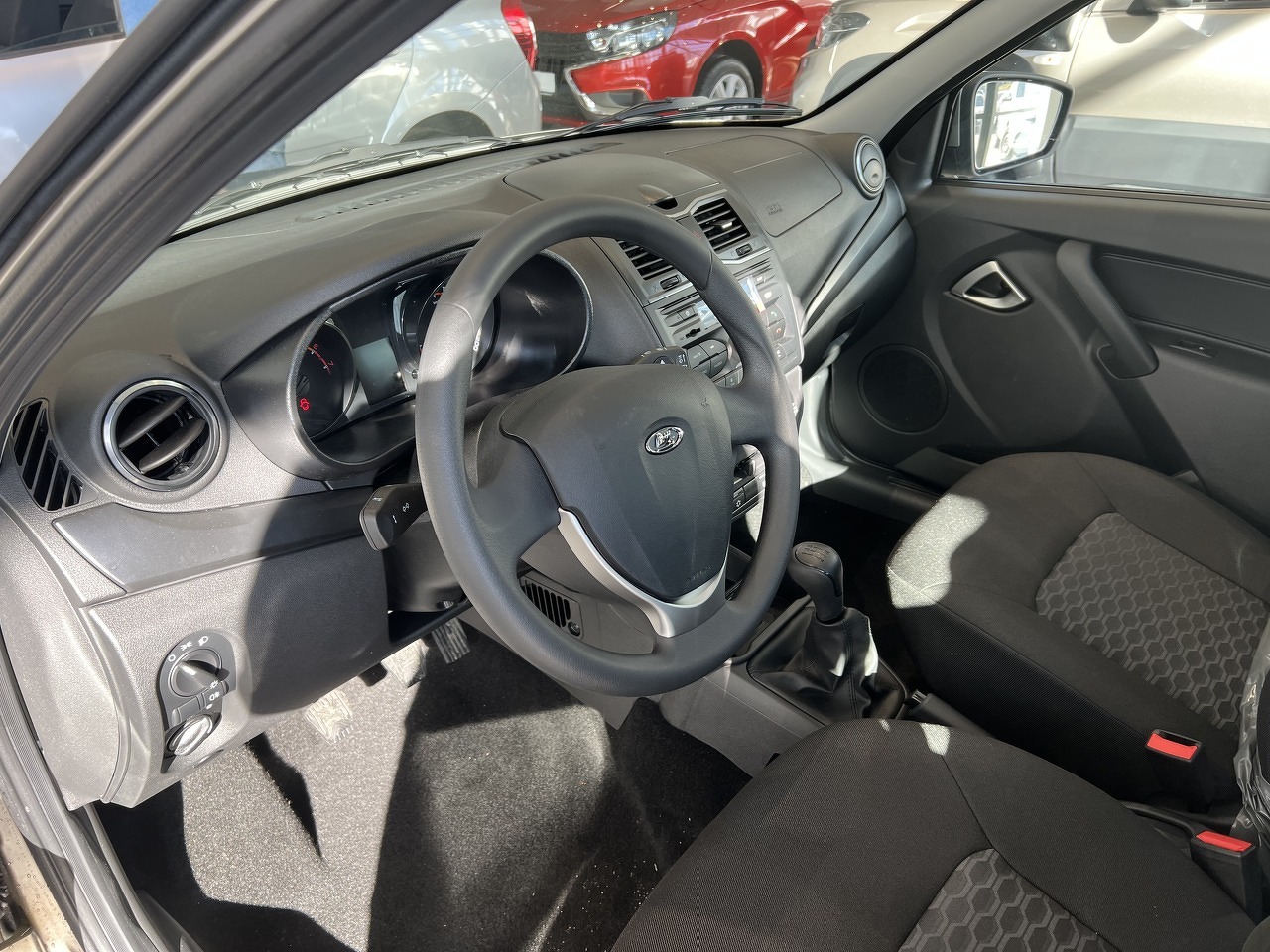 Легковой автотранспорт - LADA Granta 1.6 MT (90 л.с.)