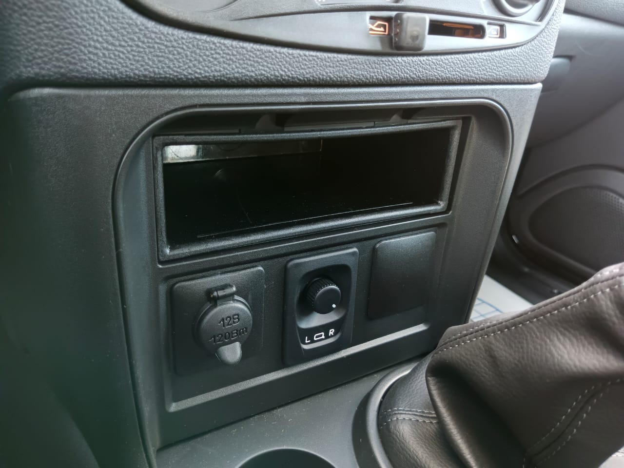 Легковой автотранспорт - LADA Niva Travel 1.7 MT (83 л.с.) 4WD