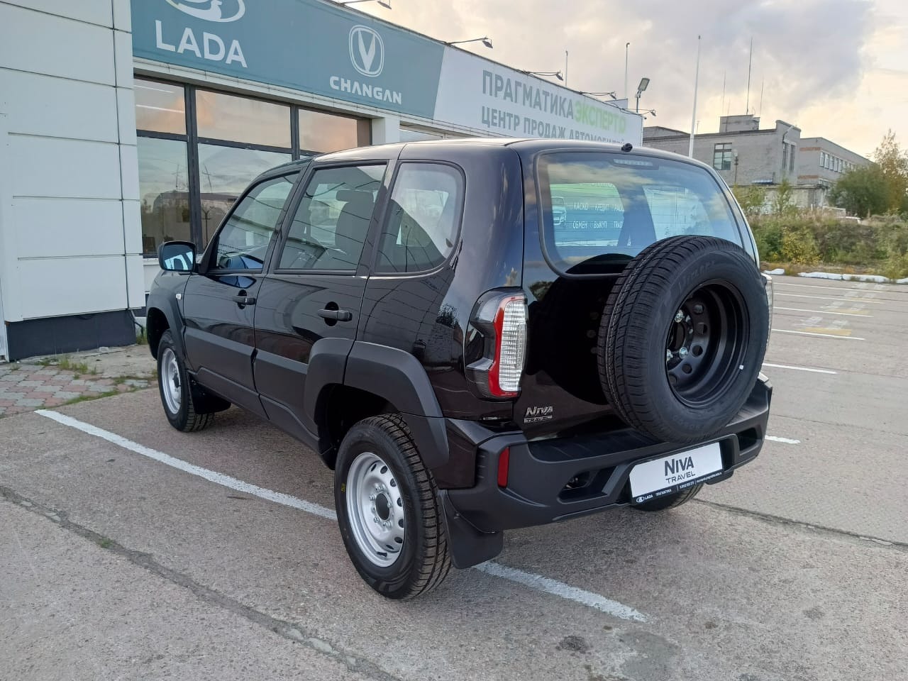 Легковой автотранспорт - LADA Niva Travel 1.7 MT (83 л.с.) 4WD