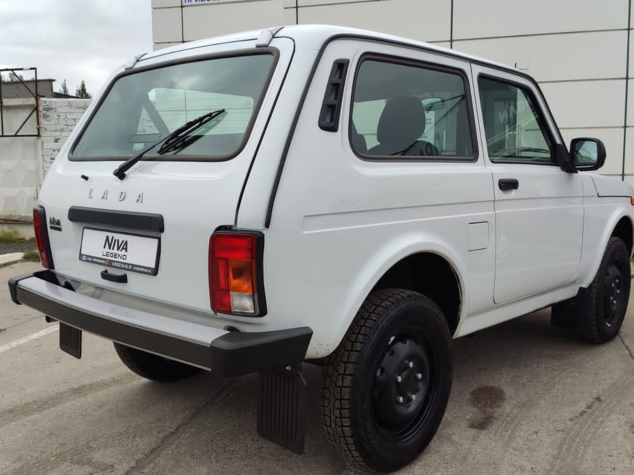 Легковой автотранспорт - Niva Legend 1.7 MT (83 л.с.) 4WD