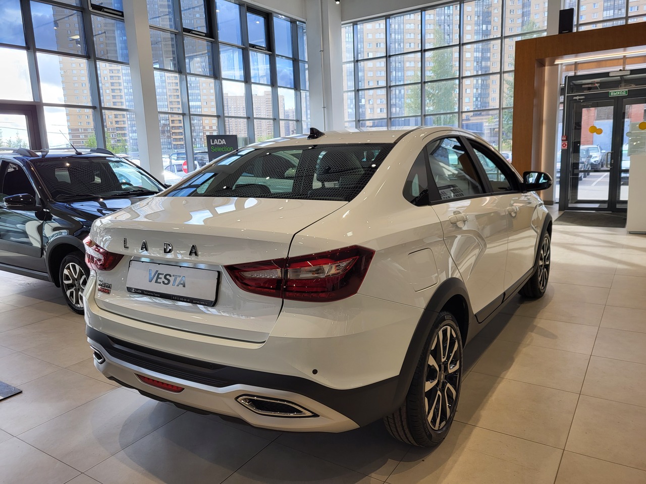 Легковой автотранспорт - Vesta Cross 1.6 MT (106 л.с.)