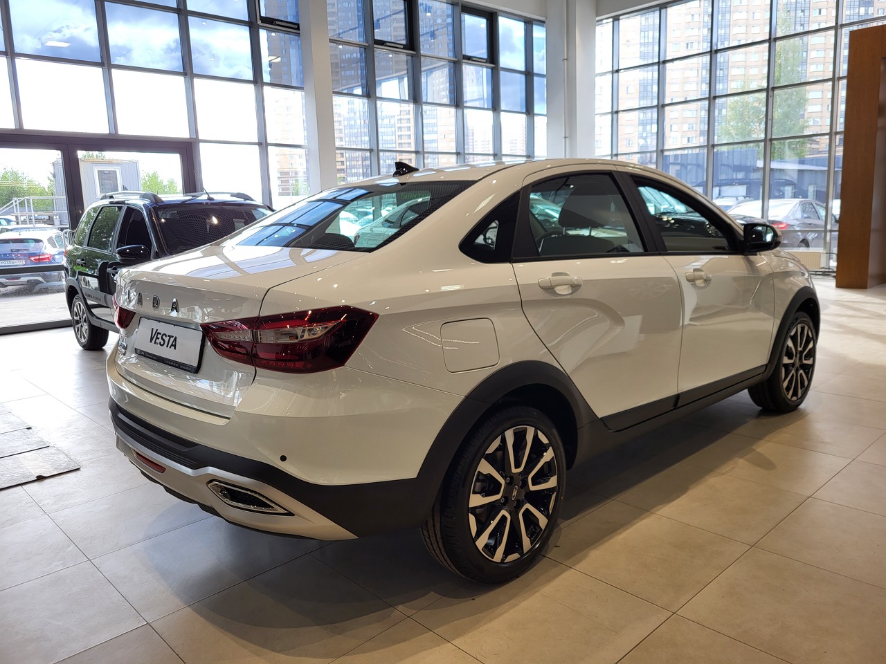 Легковой автотранспорт - Vesta Cross 1.6 MT (106 л.с.)