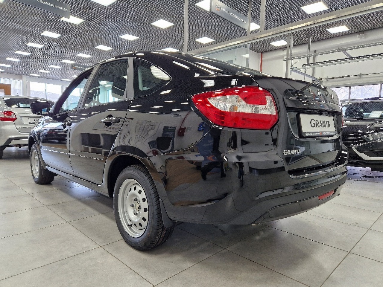 Легковой автотранспорт - LADA Granta 1.6 MT (90 л.с.)