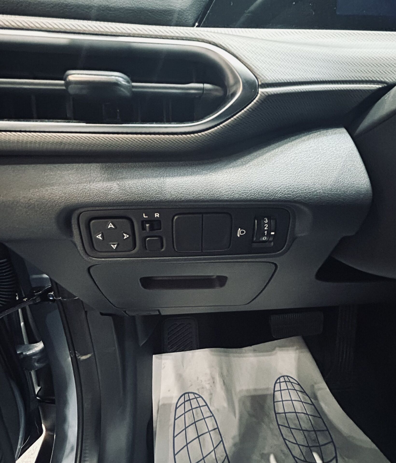 Легковой автотранспорт - CHANGAN UNI-T 1.5 AMT (167 л.с.)