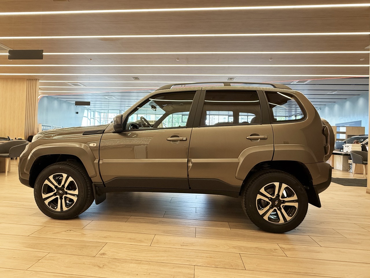 Легковой автотранспорт - LADA Niva Travel 1.7 MT (83 л.с.) 4WD