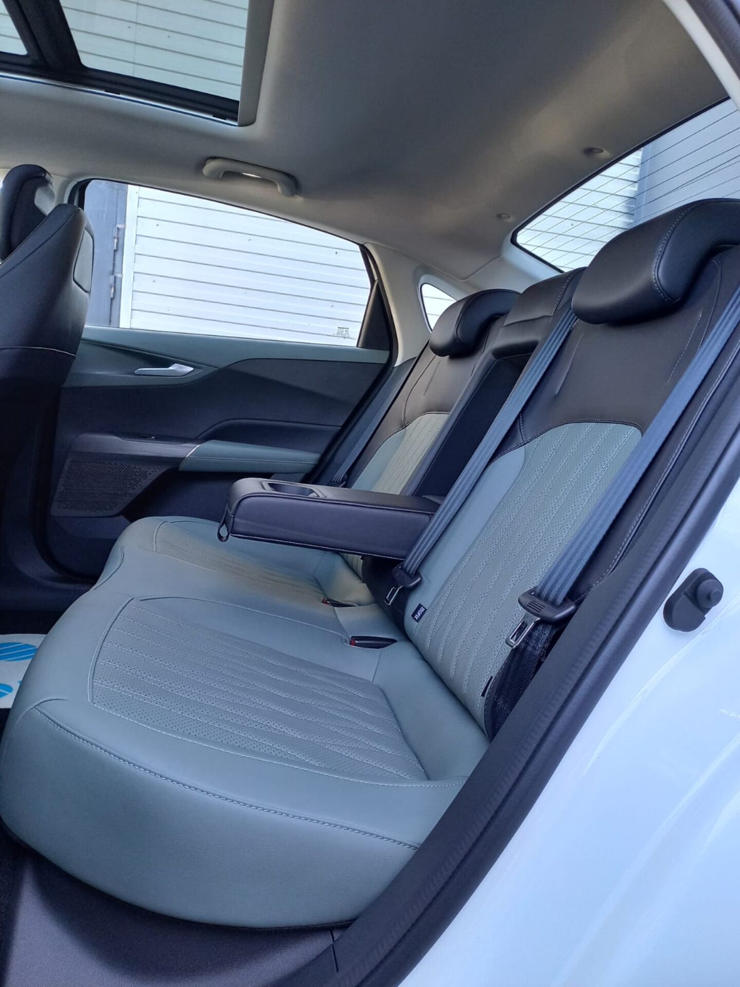 Легковой автотранспорт - CHANGAN Lamore 1.5 AMT (166 л.с.)