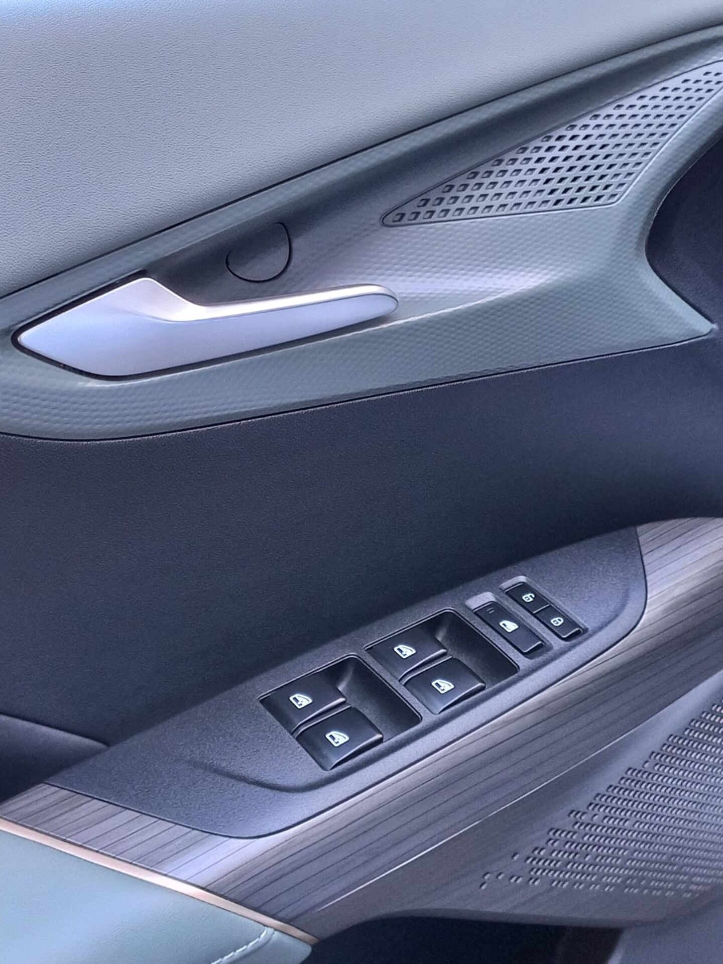 Легковой автотранспорт - CHANGAN Lamore 1.5 AMT (166 л.с.)