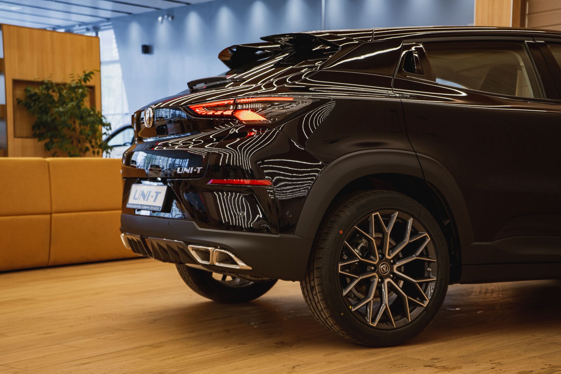 Легковой автотранспорт - CHANGAN UNI-T 1.5 AMT (167 л.с.)