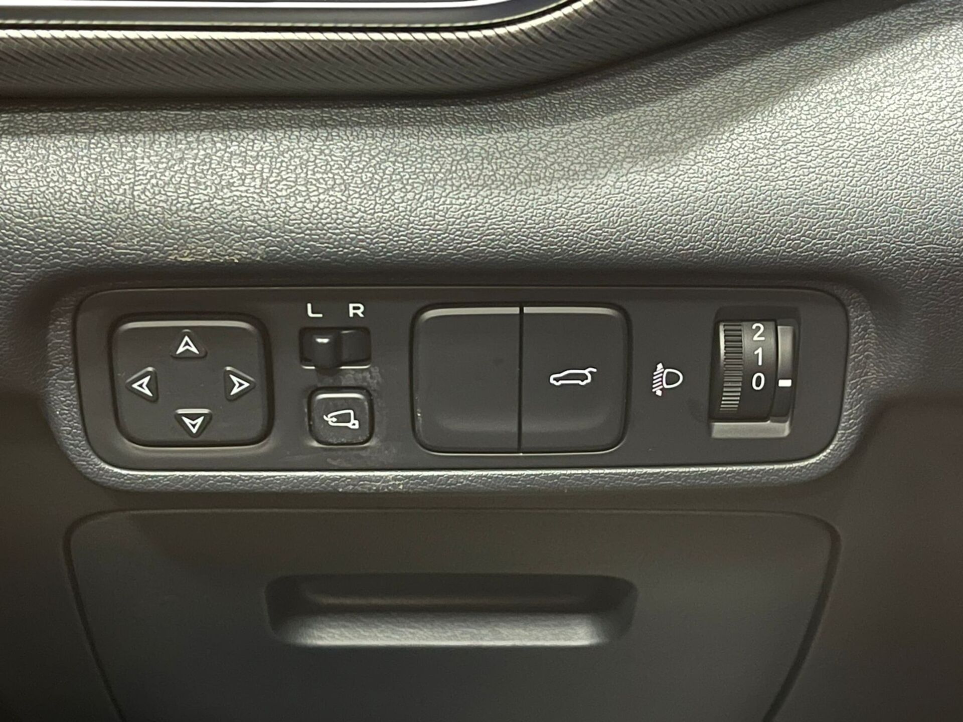 Легковой автотранспорт - CHANGAN UNI-T 1.5 AMT (167 л.с.)