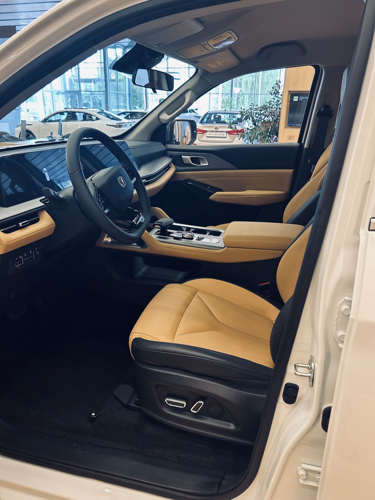 Легковой автотранспорт - CHANGAN Hunter Plus 2.0 AT (226 л.с.) 4WD