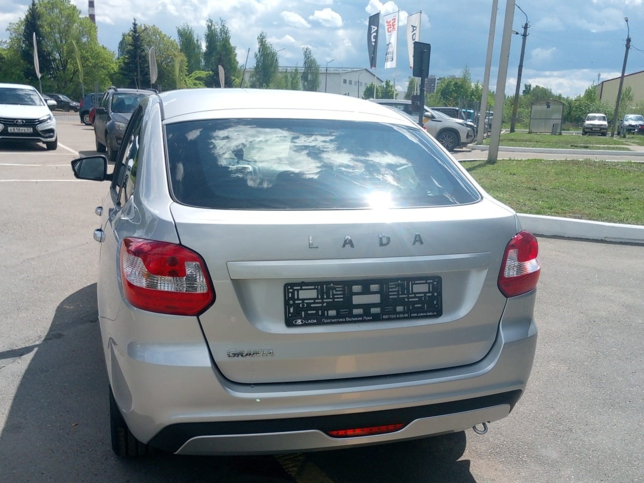 Легковой автотранспорт - LADA Granta 1.6 MT (90 л.с.)