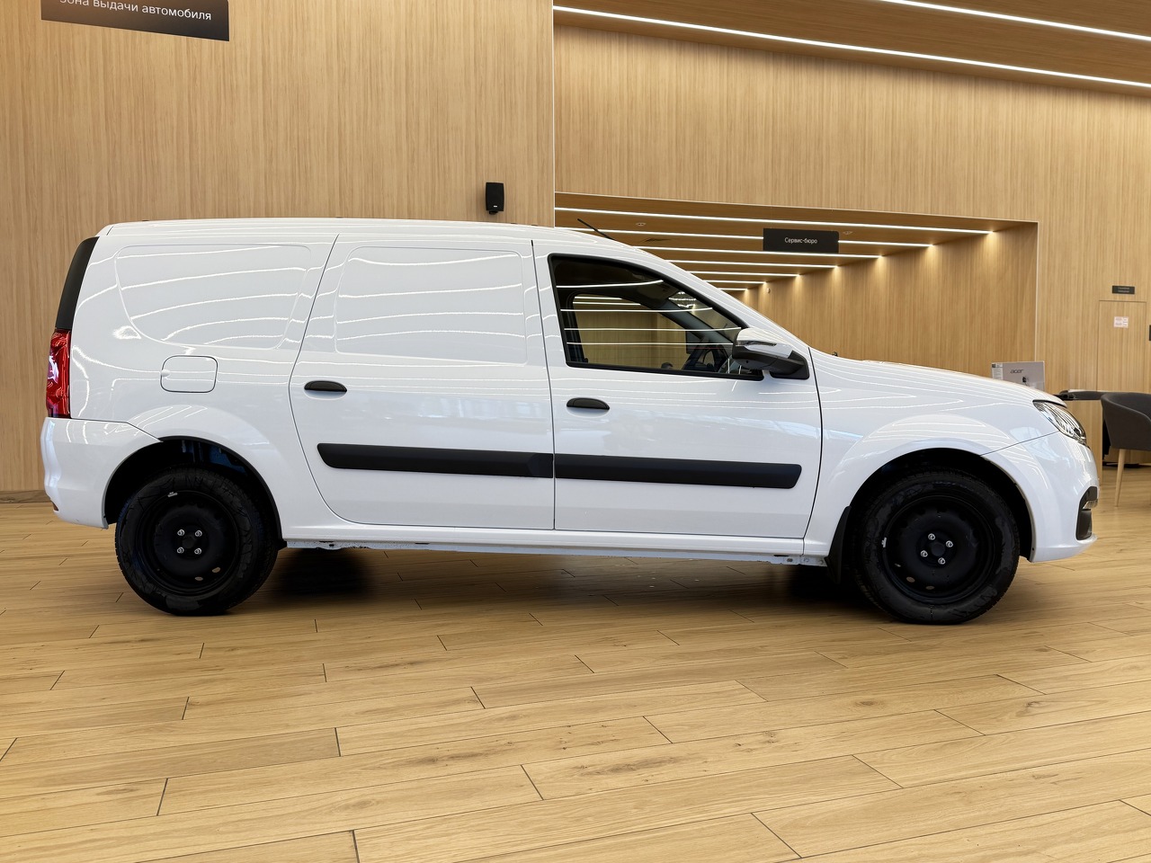 Легковой автотранспорт - LADA Largus 1.6 MT (106 л.с.)