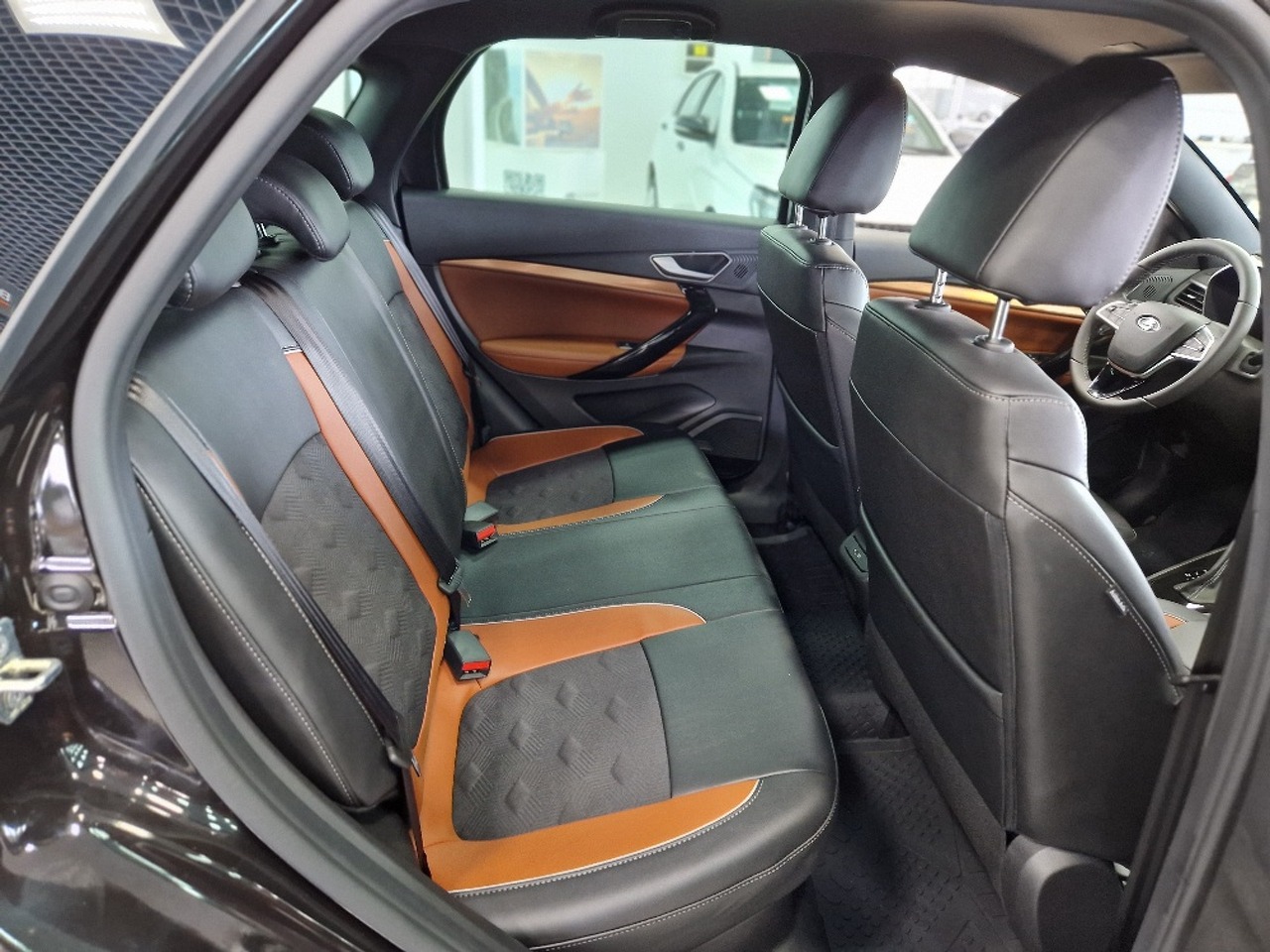 Легковой автотранспорт - LADA Vesta SW Cross 1.8 CVT (122 л.с.)