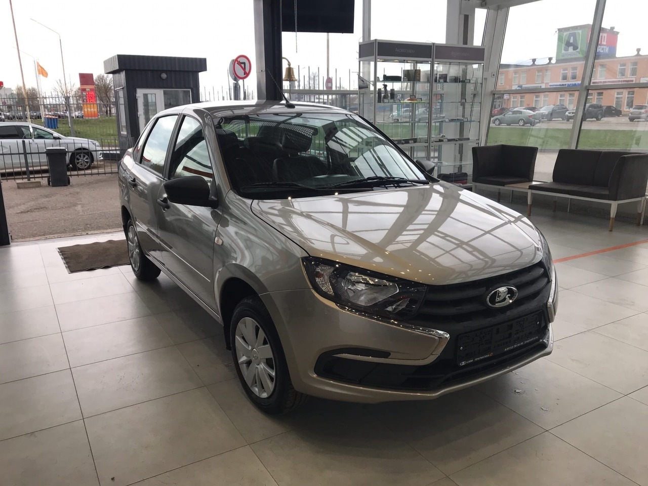 Легковой автотранспорт - LADA Granta 1.6 MT (90 л.с.)