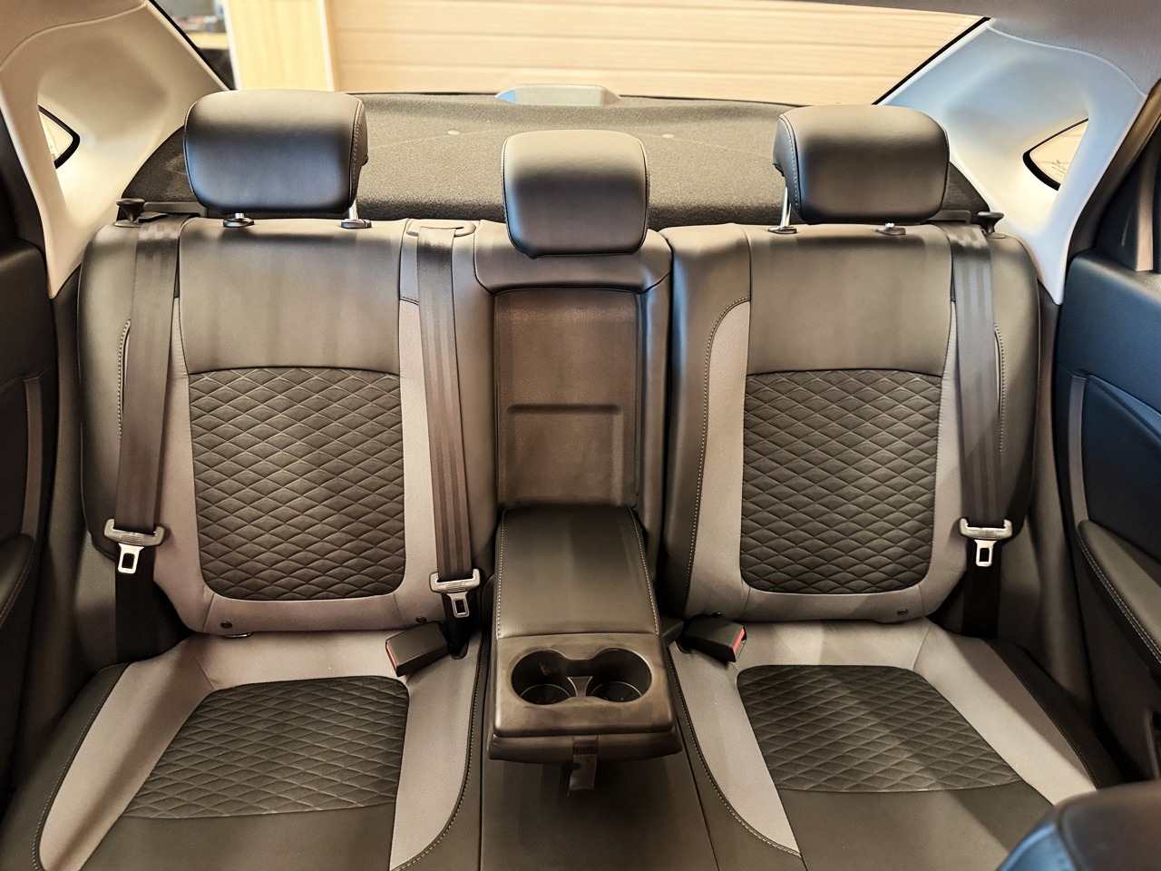 Легковой автотранспорт - LADA Vesta 1.8 CVT (122 л.с.)