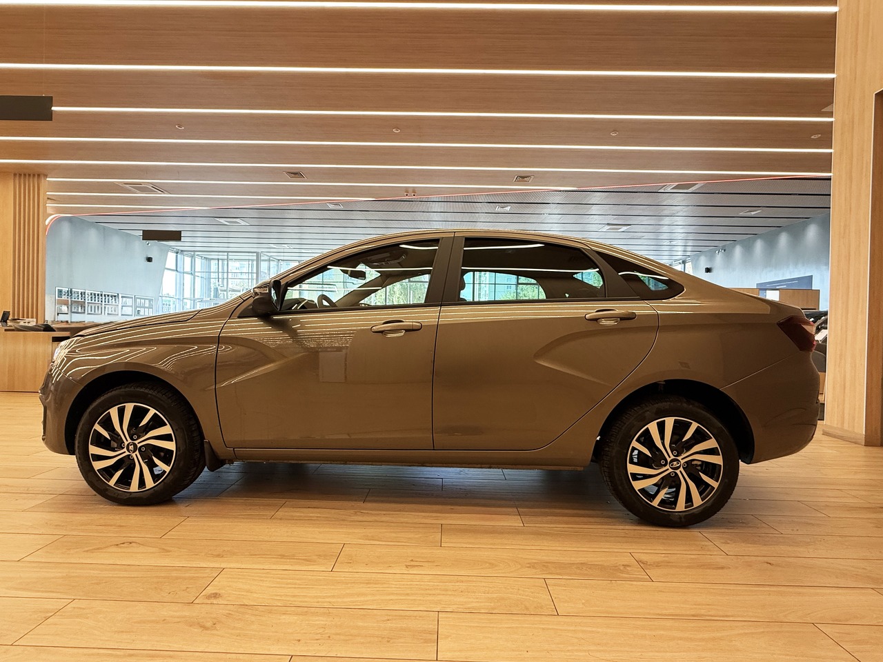 Легковой автотранспорт - LADA Vesta 1.8 CVT (122 л.с.)