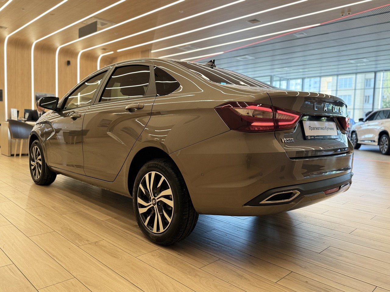 Легковой автотранспорт - LADA Vesta 1.8 CVT (122 л.с.)