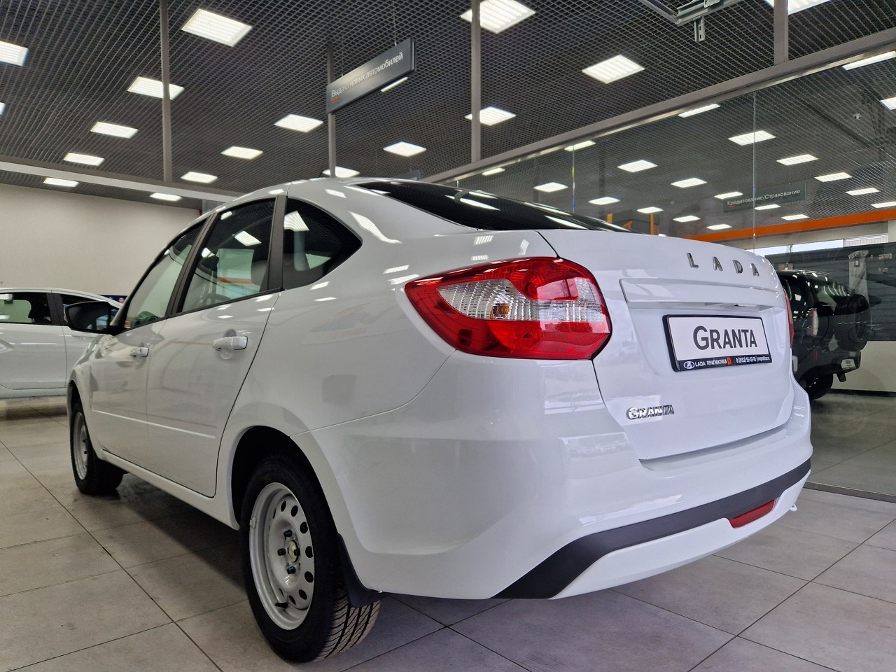 Легковой автотранспорт - LADA Granta 1.6 MT (90 л.с.)