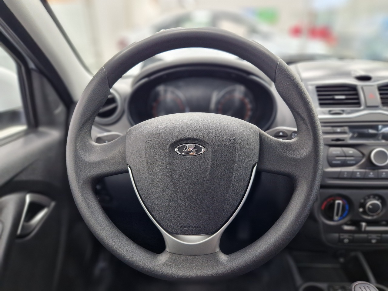 Легковой автотранспорт - LADA Granta 1.6 MT (90 л.с.)