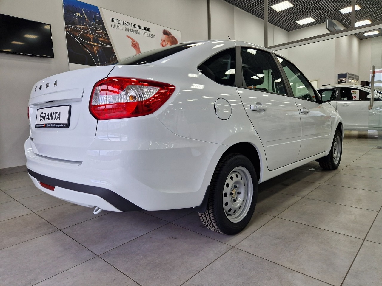 Легковой автотранспорт - LADA Granta 1.6 MT (90 л.с.)