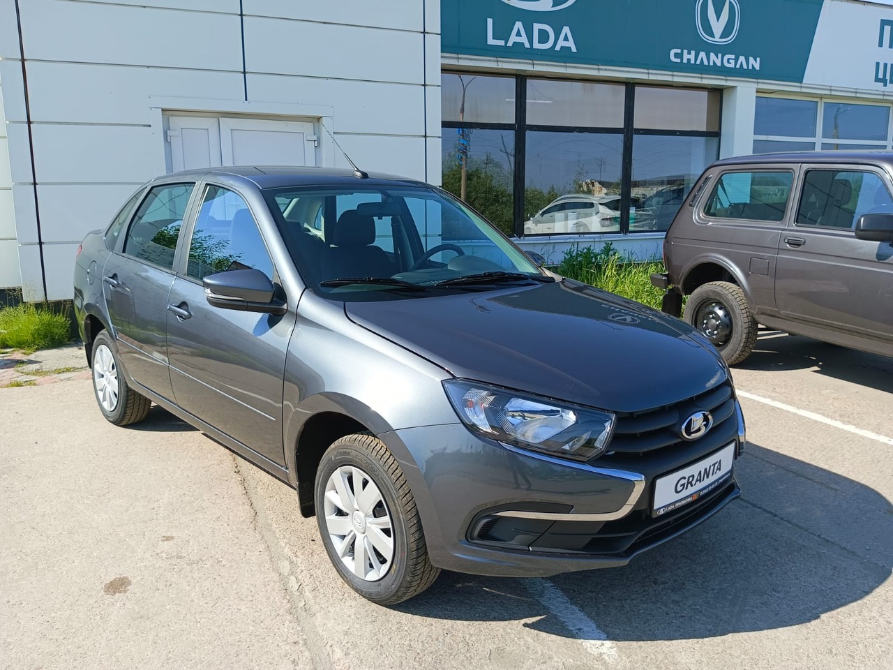 Легковой автотранспорт - LADA Granta 1.6 MT (90 л.с.)