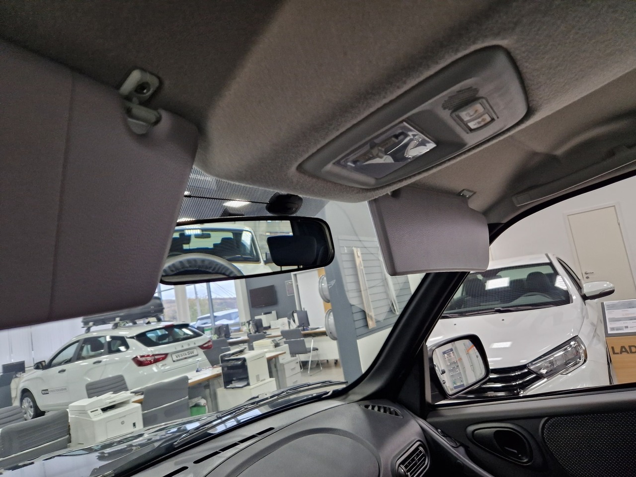 Легковой автотранспорт - LADA Niva Travel 1.7 MT (83 л.с.) 4WD