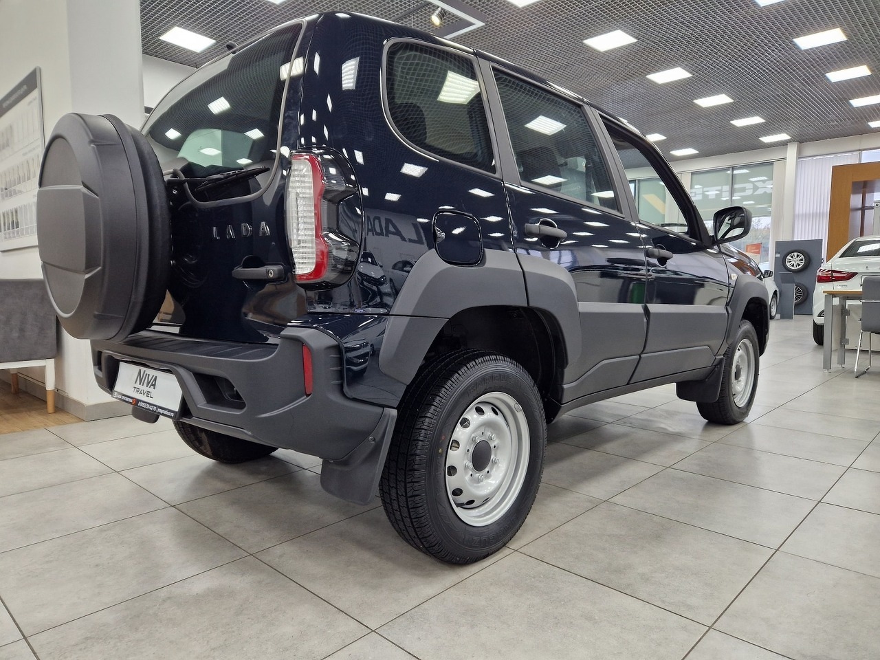Легковой автотранспорт - LADA Niva Travel 1.7 MT (83 л.с.) 4WD