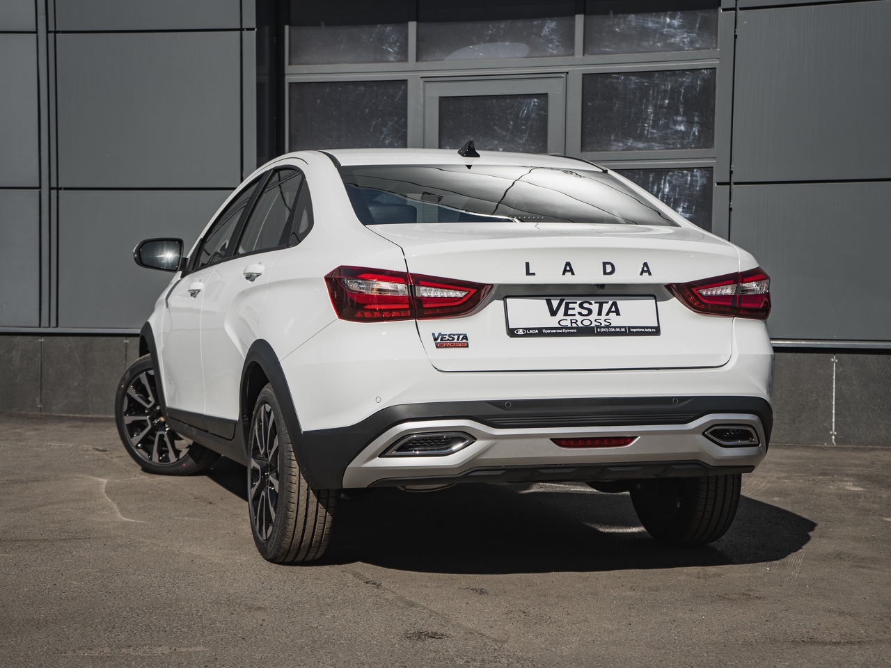 Легковой автотранспорт - Vesta Cross 1.6 MT (106 л.с.)