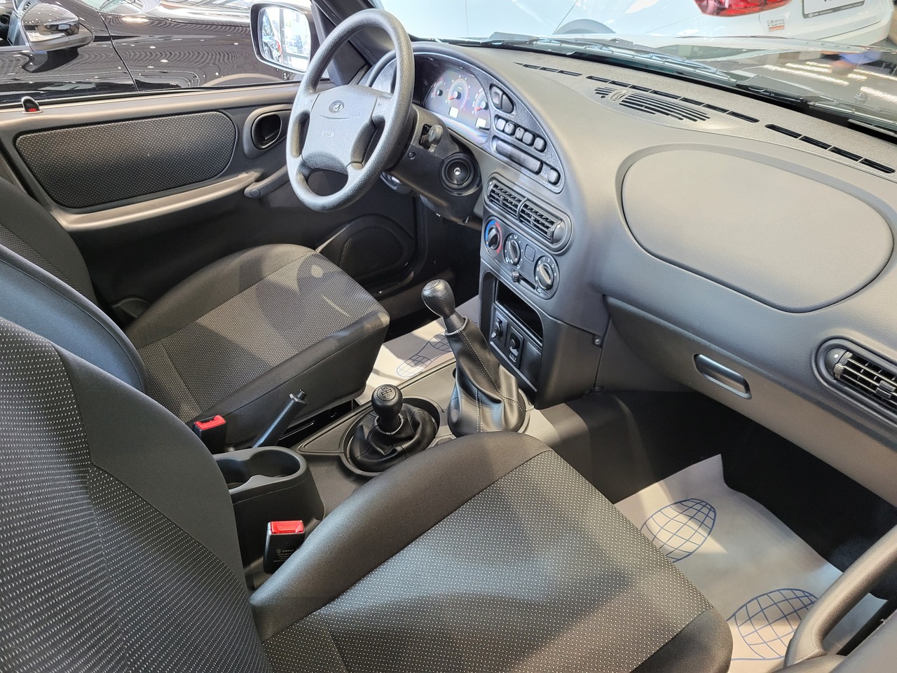 Легковой автотранспорт - Niva 1.7 MT (80 л.с.) 4WD