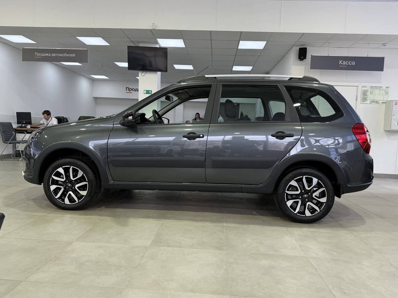 Легковой автотранспорт - LADA Granta Cross 1.6 MT (90 л.с.)