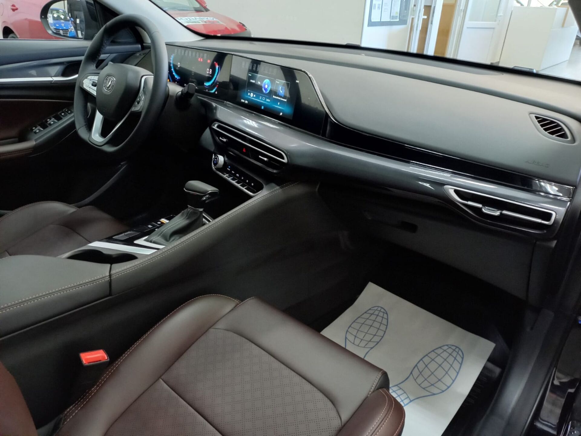 Легковой автотранспорт - CHANGAN Eado Plus 1.4 AMT (155 л.с.)