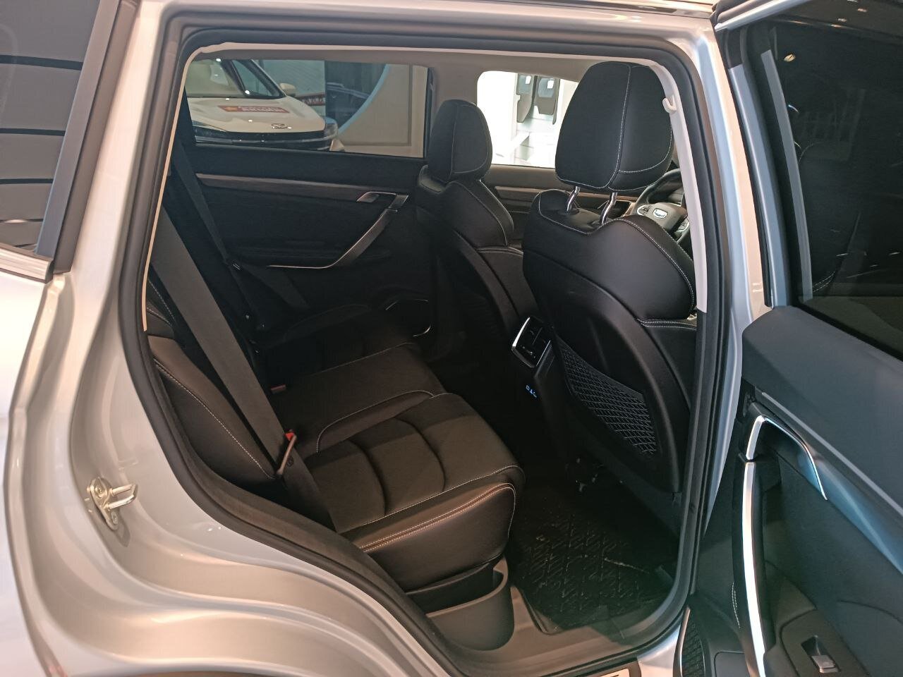 Легковой автотранспорт - GEELY Atlas Pro 