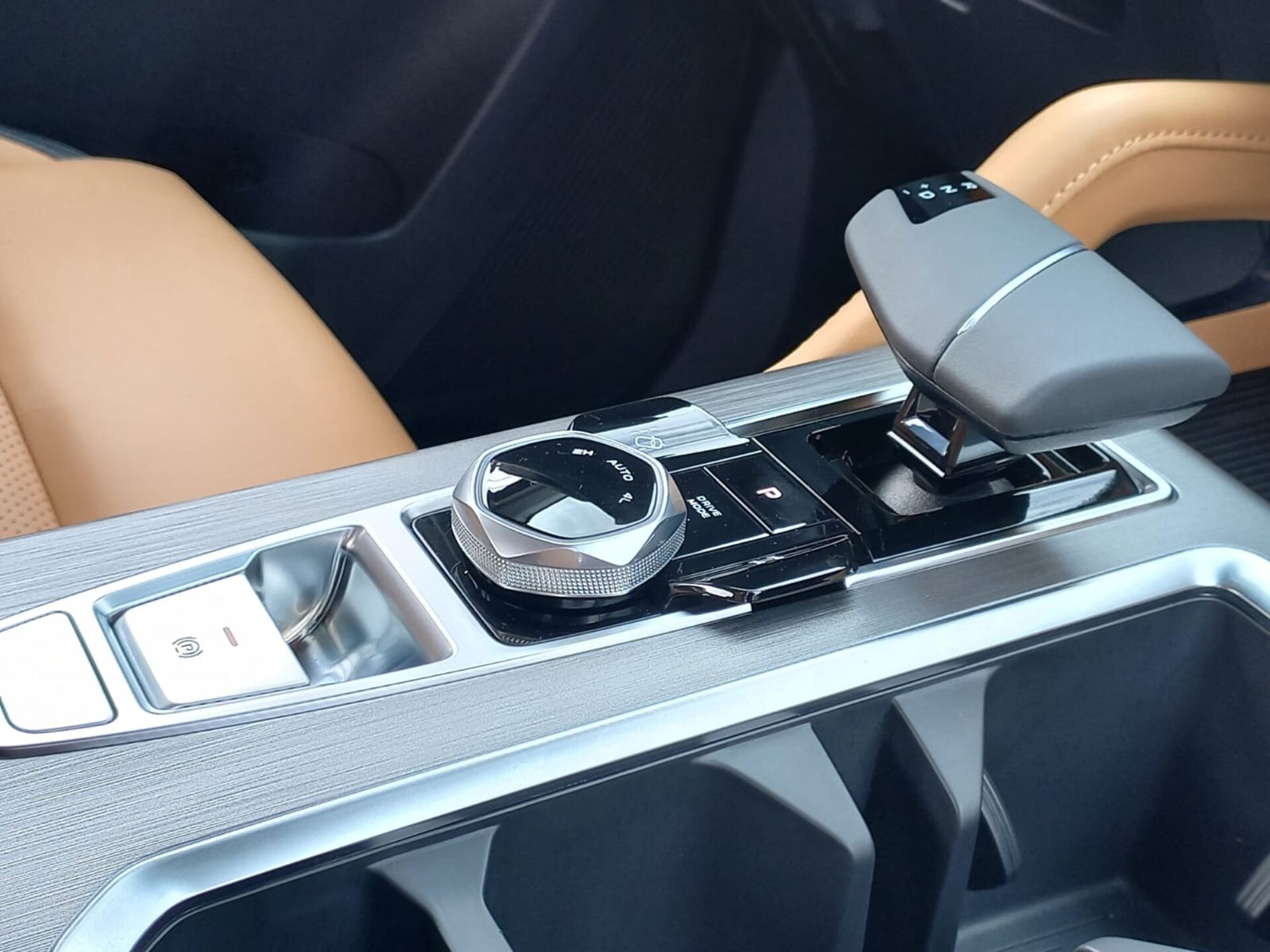 Легковой автотранспорт - CHANGAN Hunter Plus 2.0 AT (226 л.с.) 4WD