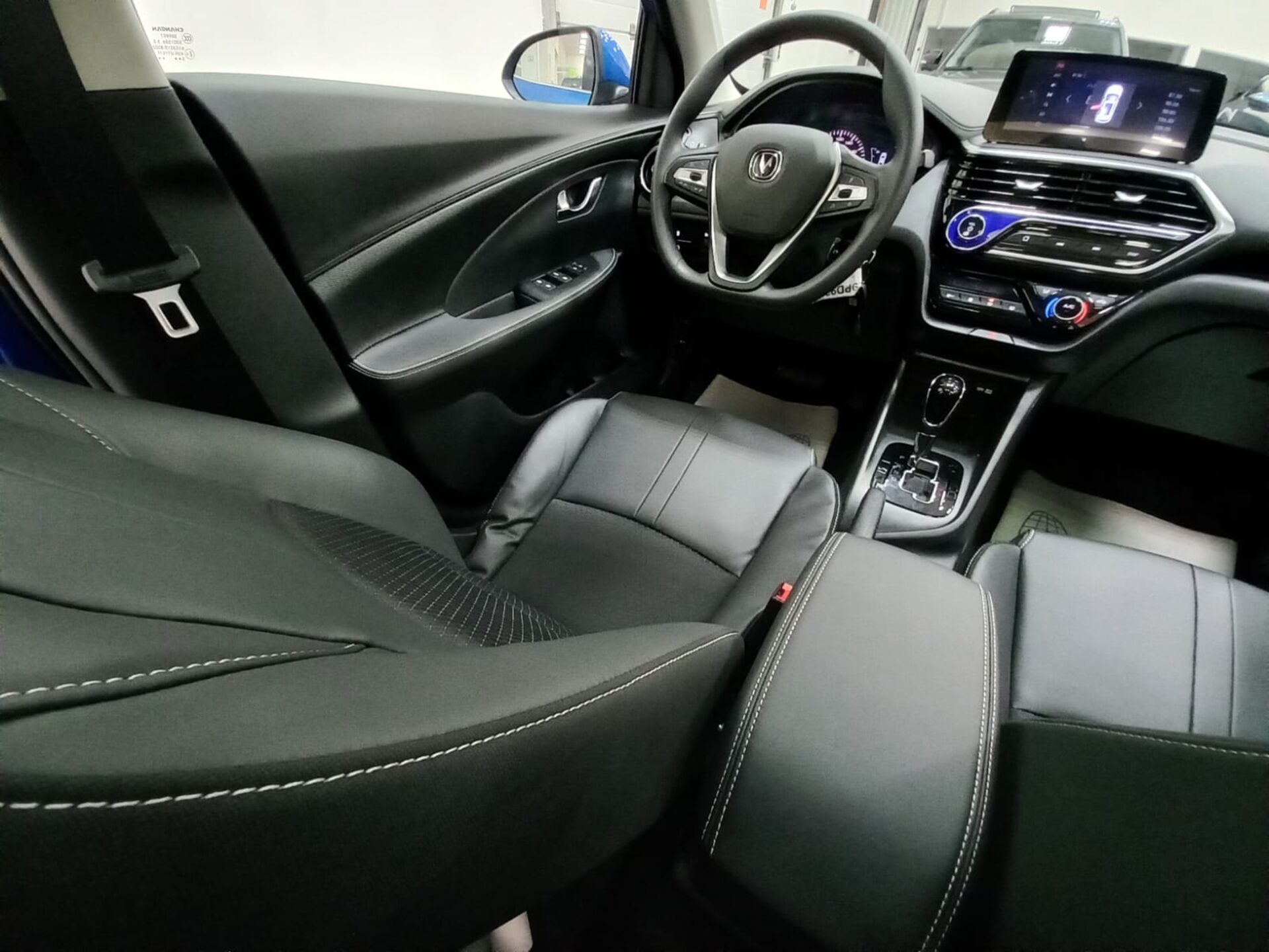 Легковой автотранспорт - CHANGAN Alsvin 1.5 AMT (98 л.с.)