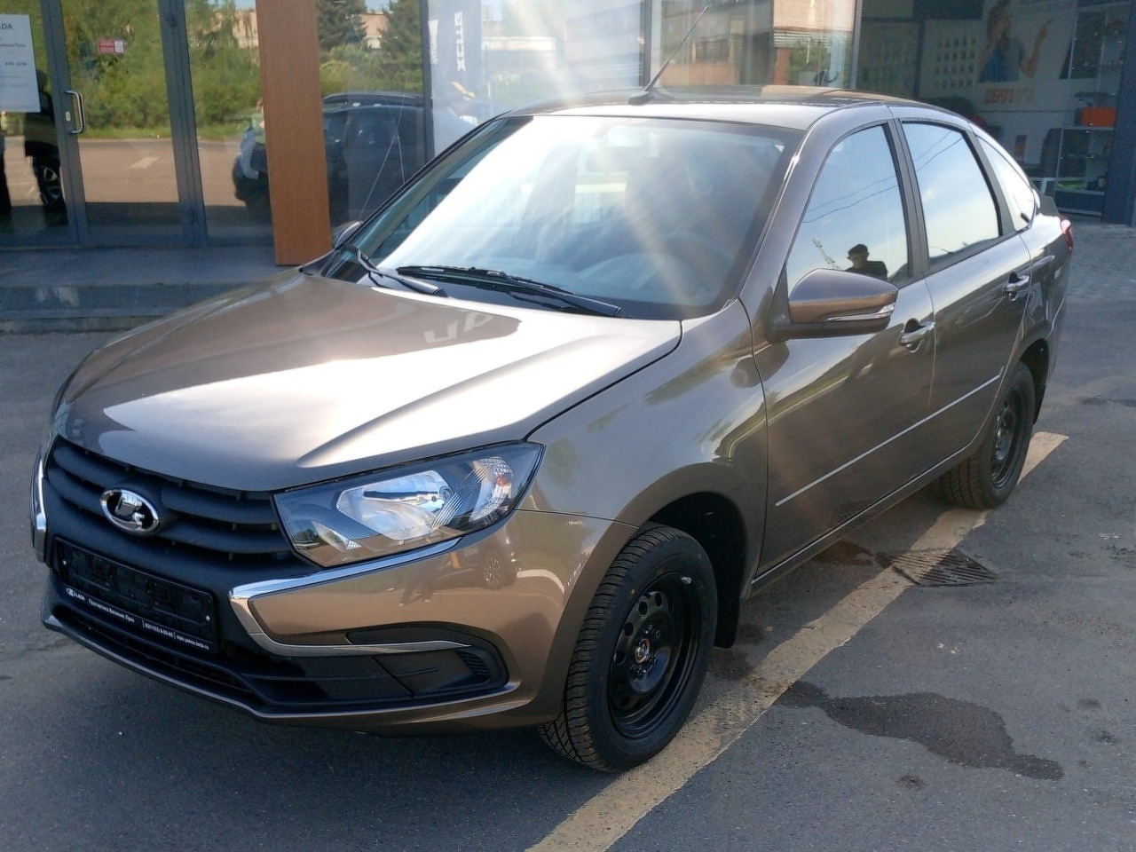 Легковой автотранспорт - LADA Granta 1.6 MT (90 л.с.)