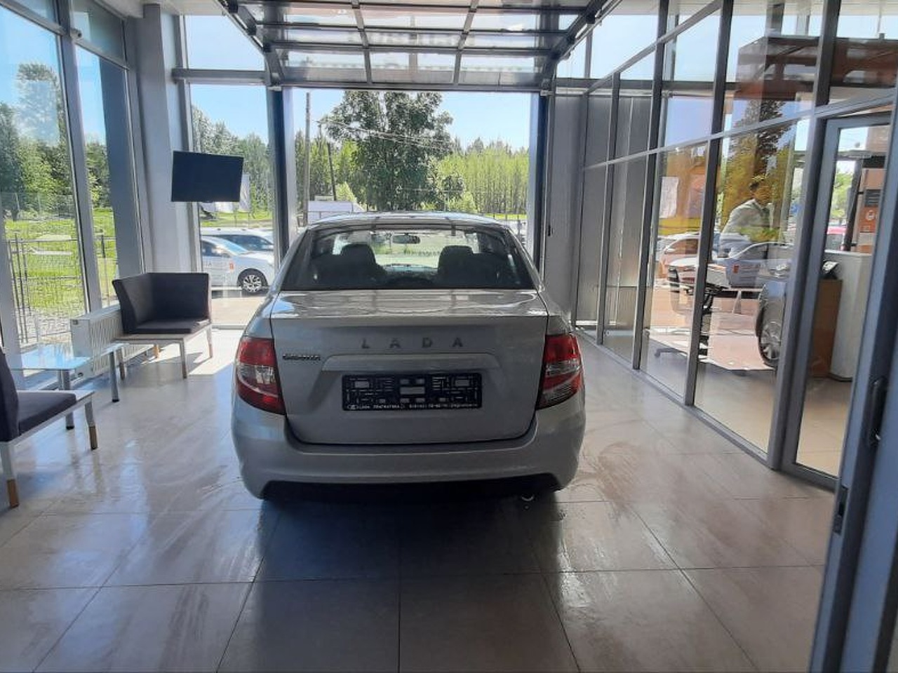 Легковой автотранспорт - LADA Granta 1.6 MT (90 л.с.)