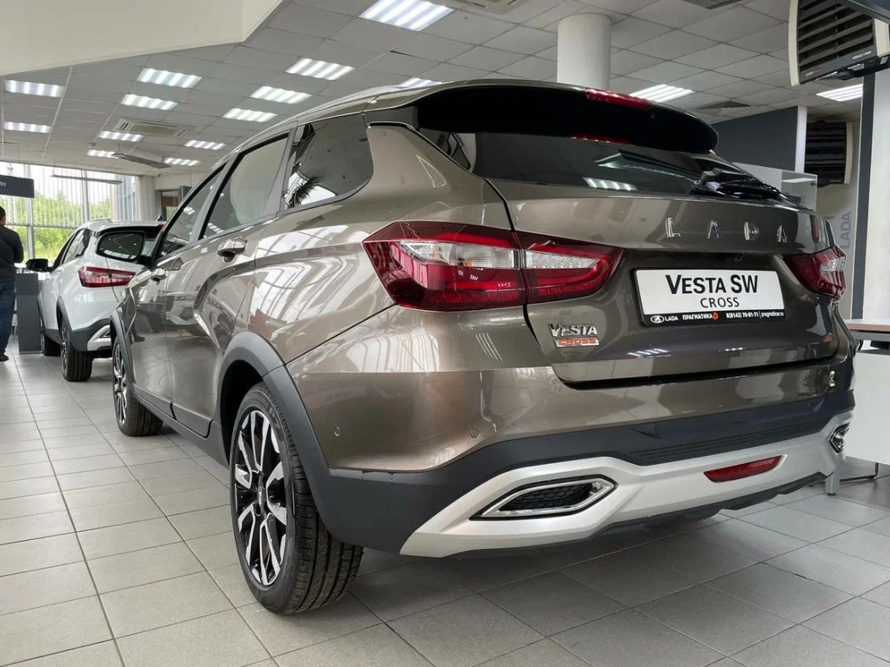 Легковой автотранспорт - LADA Vesta SW Cross 1.8 MT (122 л.с.)