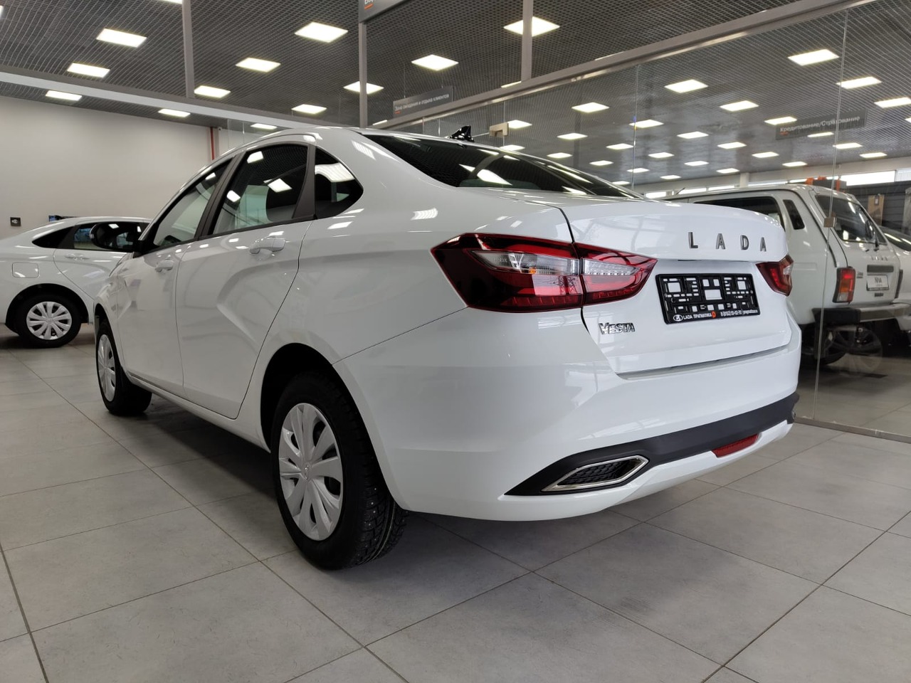 Легковой автотранспорт - Vesta 1.8 CVT (122 л.с.)
