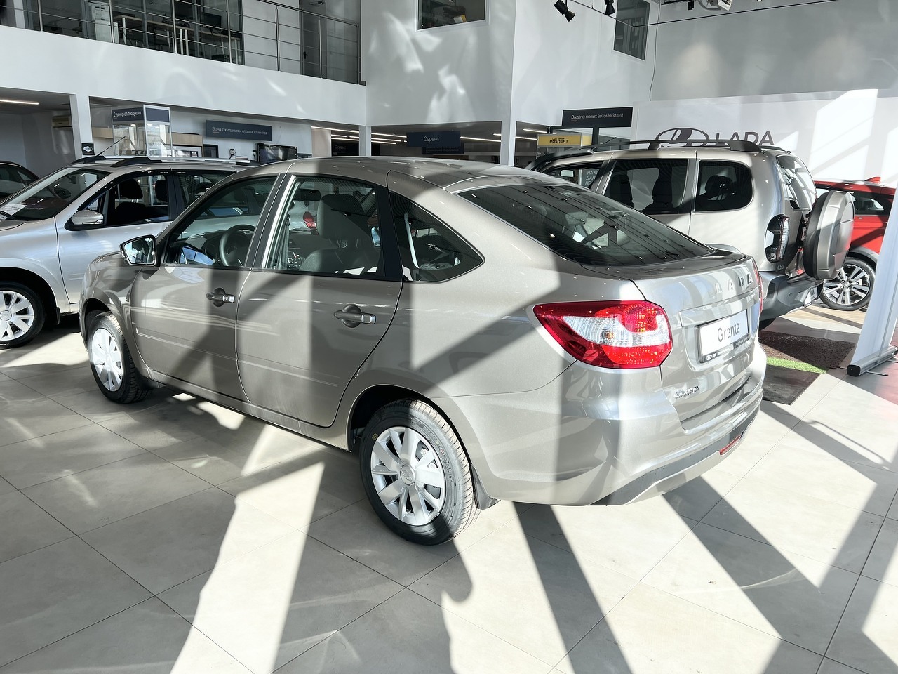 Легковой автотранспорт - LADA Granta 1.6 MT (106 л.с.)