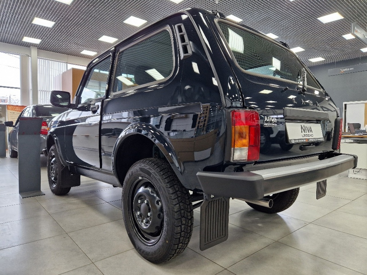 Легковой автотранспорт - LADA Niva Legend 1.7 MT (83 л.с.) 4WD