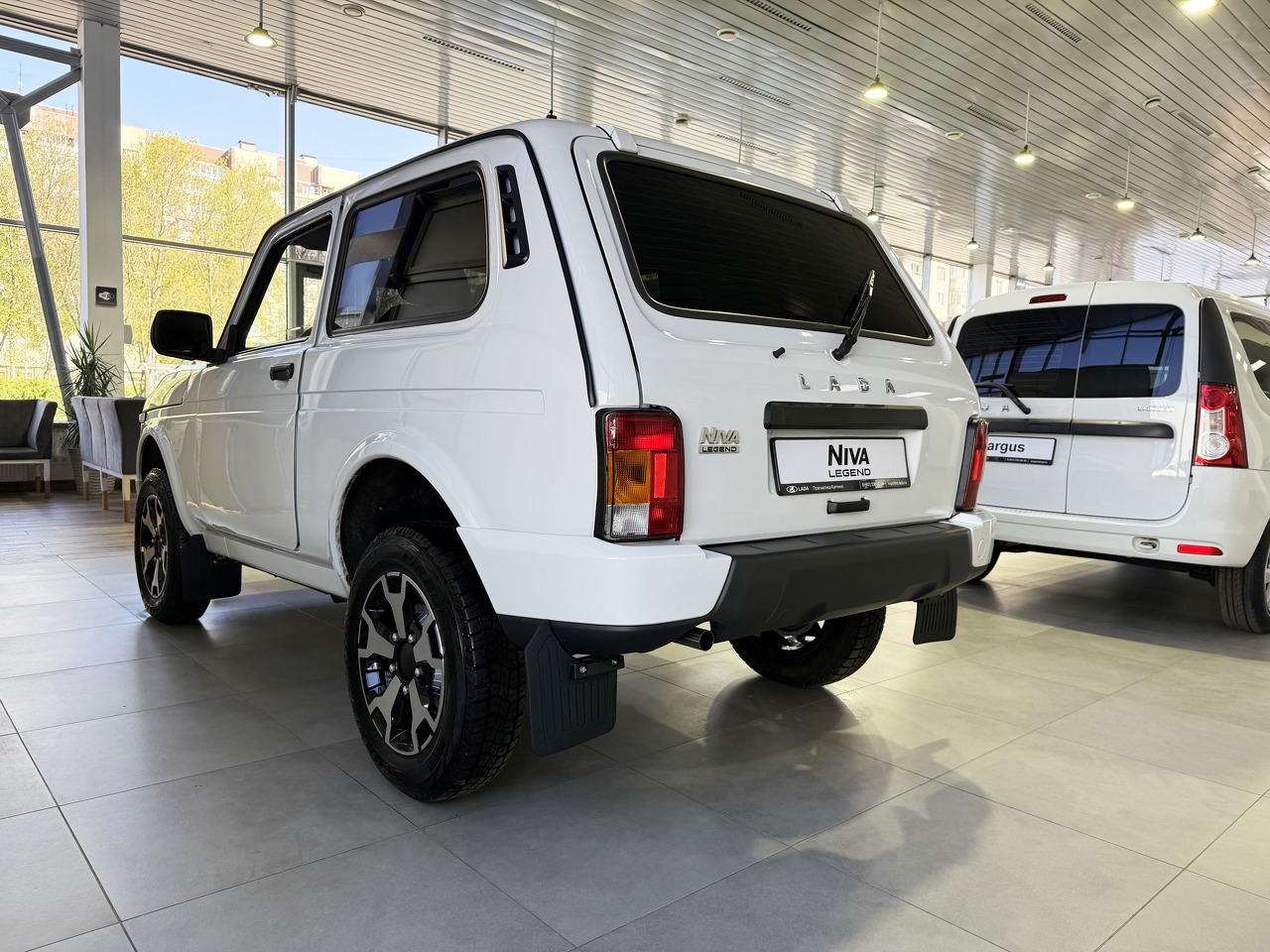 Легковой автотранспорт - LADA Niva Legend 1.7 MT (83 л.с.) 4WD