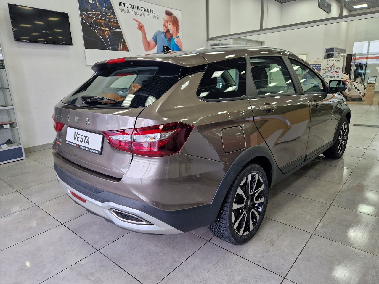 Легковой автотранспорт - LADA Vesta SW Cross 1.6 MT (106 л.с.)