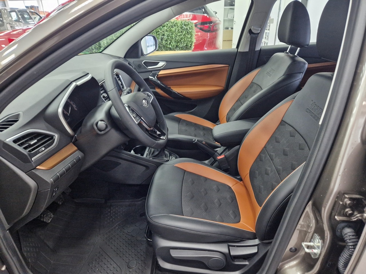 Легковой автотранспорт - LADA Vesta SW Cross 1.6 MT (106 л.с.)