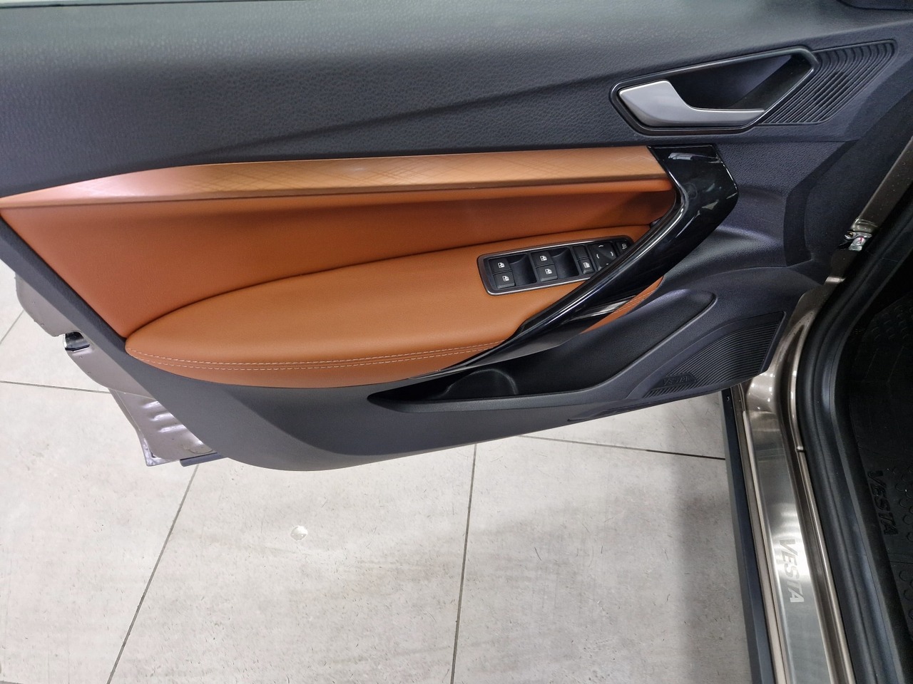 Легковой автотранспорт - LADA Vesta SW Cross 1.6 MT (106 л.с.)