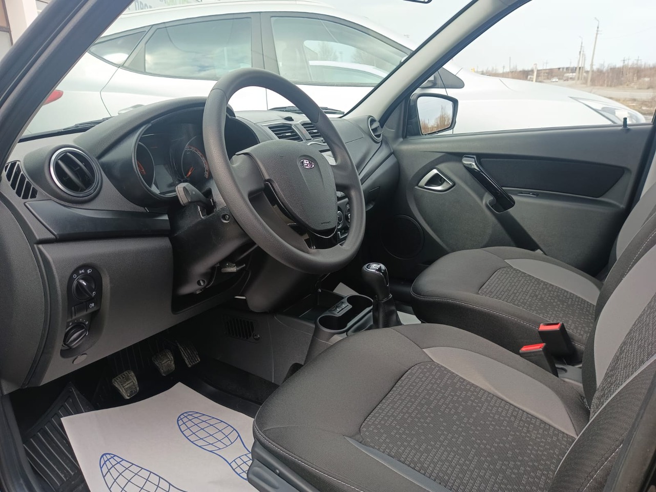 Легковой автотранспорт - Granta Cross 1.6 MT (106 л.с.)