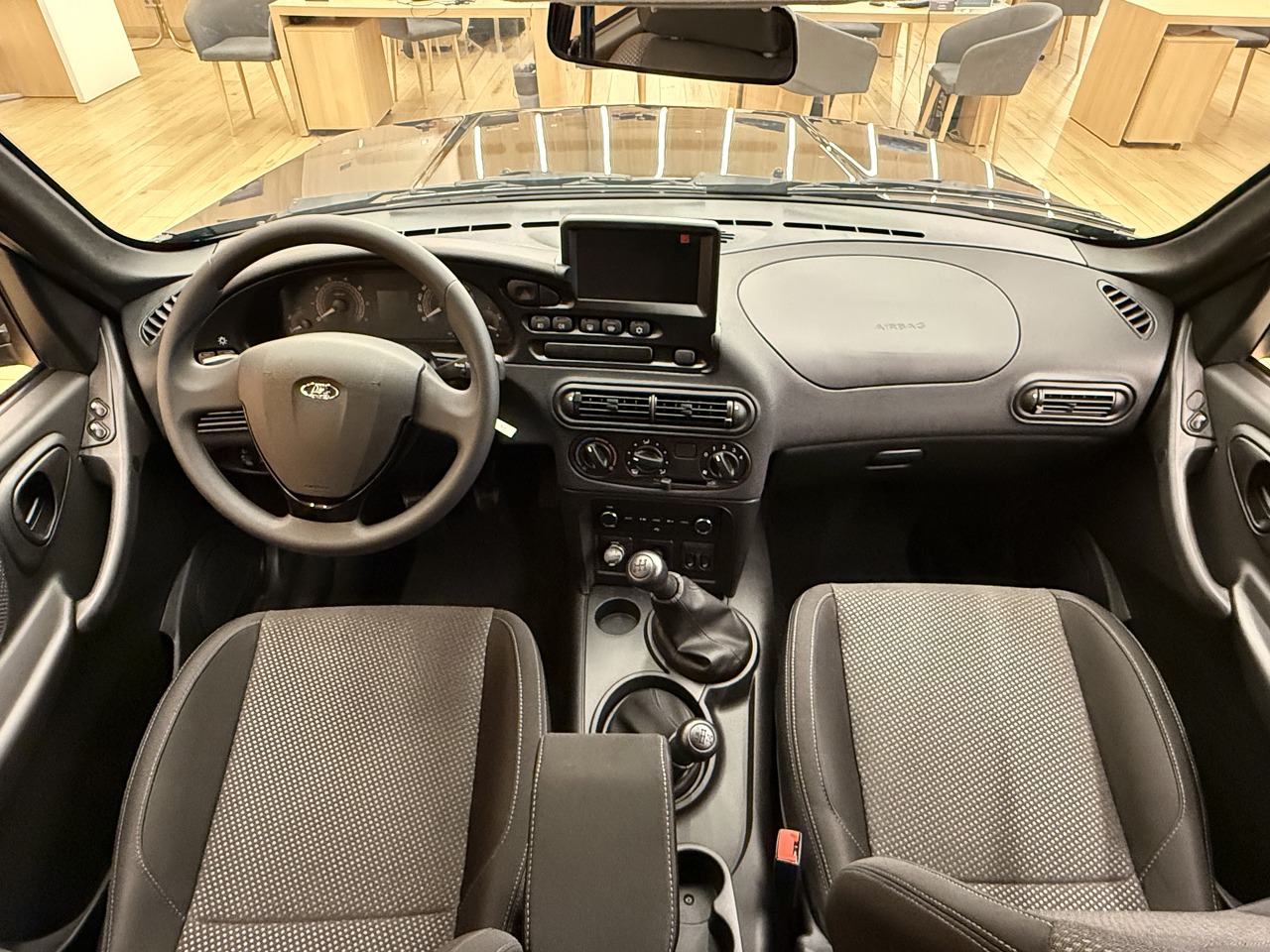 Легковой автотранспорт - LADA Niva Travel 1.7 MT (83 л.с.) 4WD