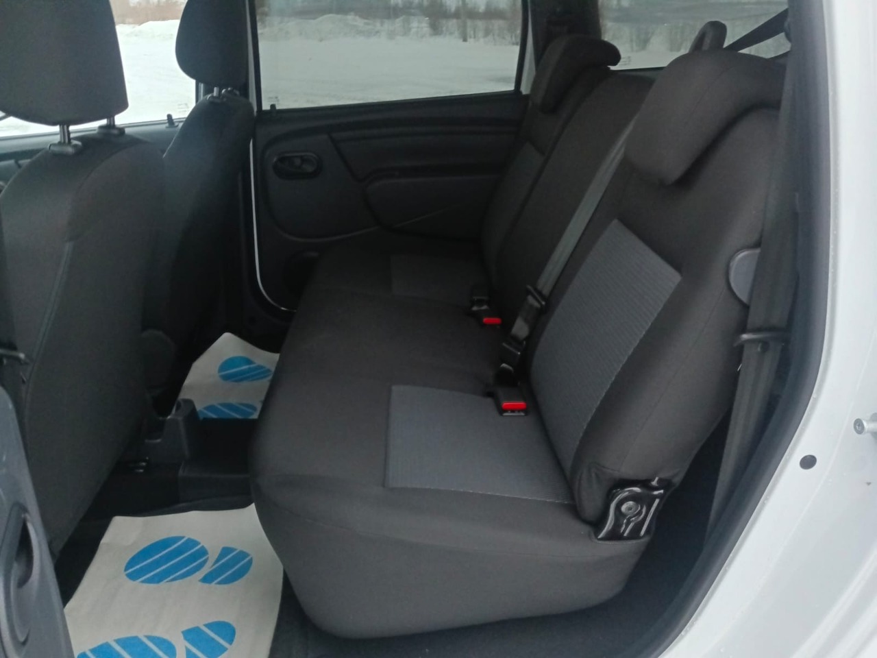 Легковой автотранспорт - LADA Largus 1.6 MT (90 л.с.)